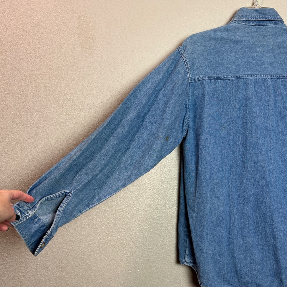 Bobbie Brooks Denim Shirt Women Small Blue Embroidered Christmas Winter Village - Picture 12 of 12